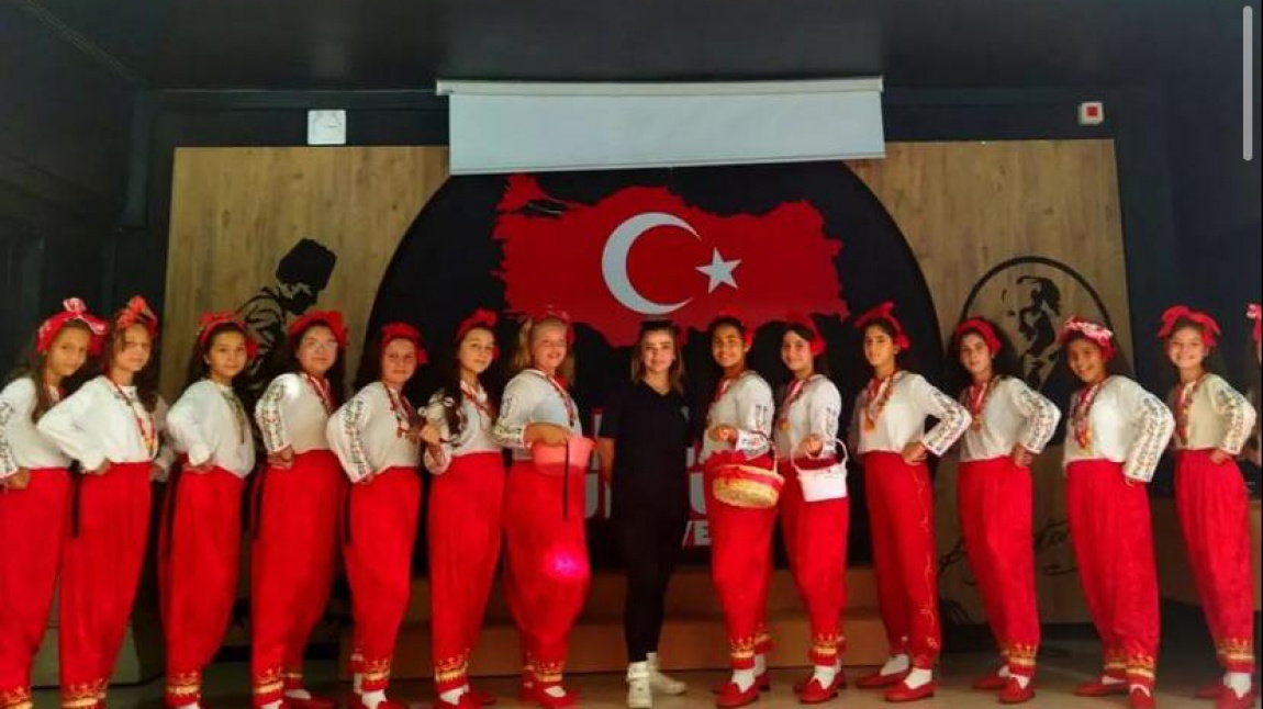 Kozlu Ortaokulu Tekirdağ Yöresi ilköğretim haftasına kostümlü prova ile hazırlık yapıldı